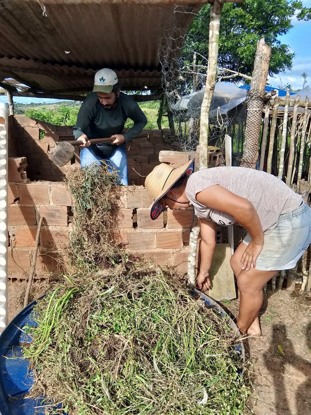 O Projeto Raízes- Formação, Inovação e Geração de Renda segue com as atividades de assistência t (2)